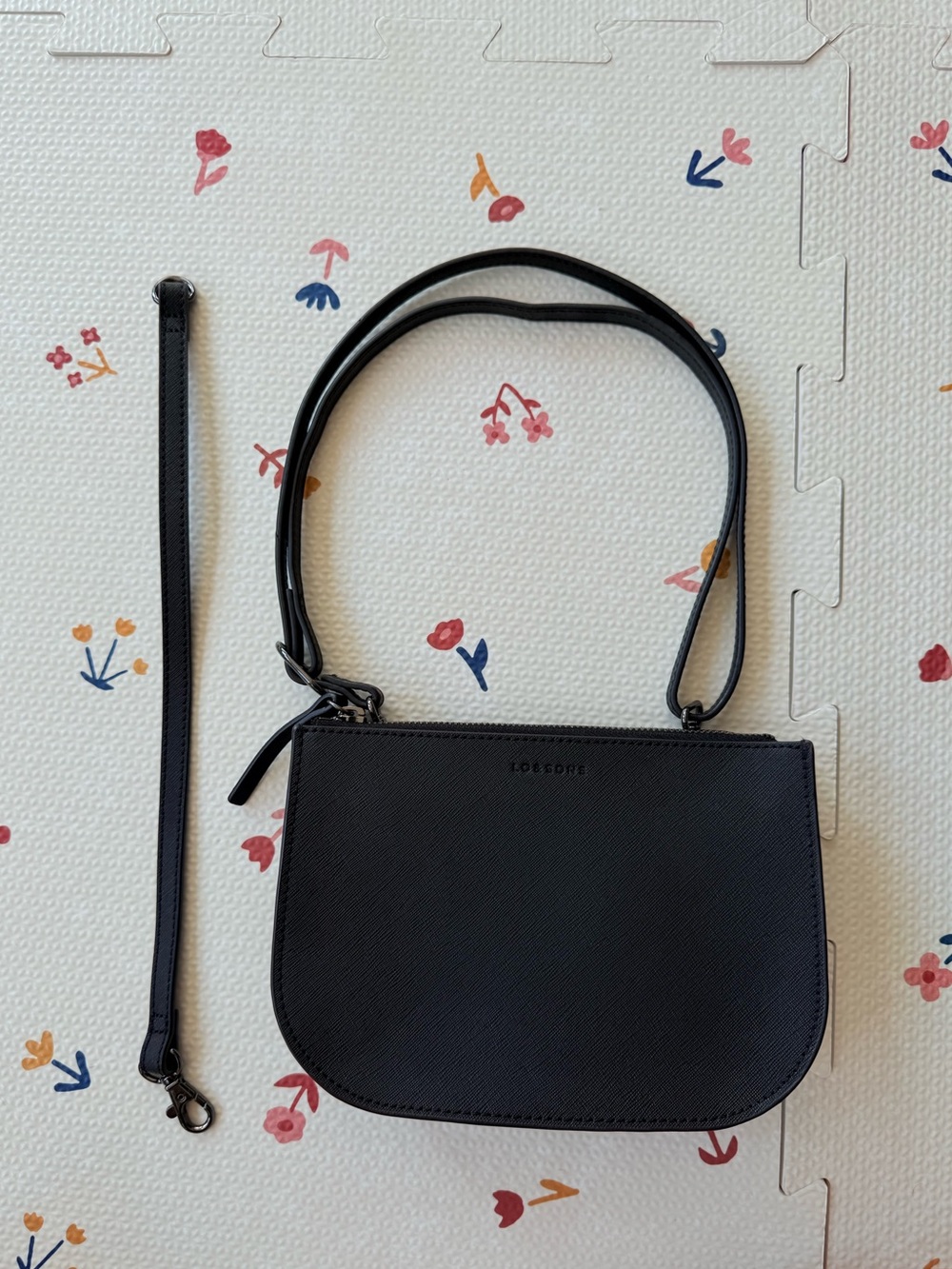 Lo & Sons Waverley 2 Convertible Crossbody Bag Black with Black Hardware